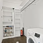 Central Reykjavik Baldursbra Apartment